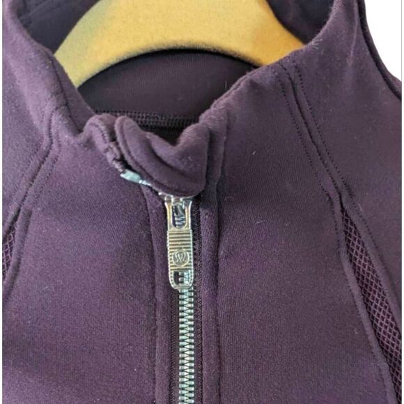 LULULEMON ATHLETICA Define Jacket Wing Mesh in Black Cherry Size 8 - Picture 7 of 7